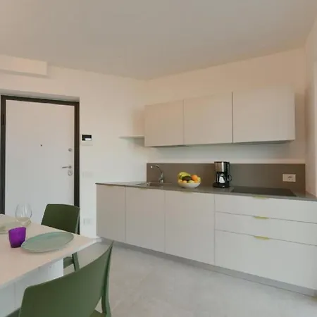 Palm On The Апартаменты Бавено