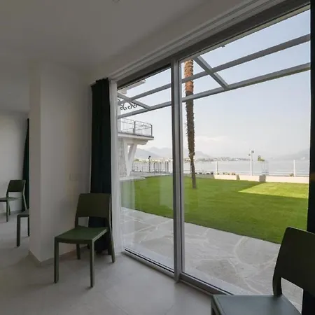 Palm On The Бавено