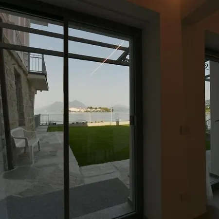 Palm On The Бавено